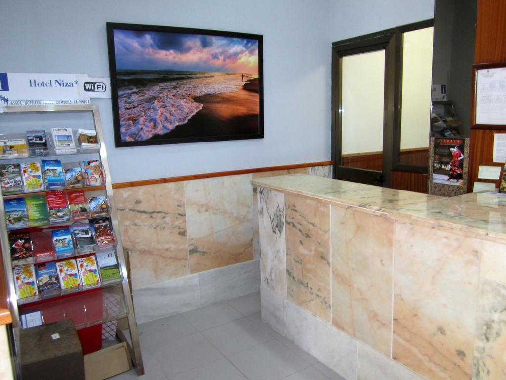 Hotel Niza Salou Bagian luar foto