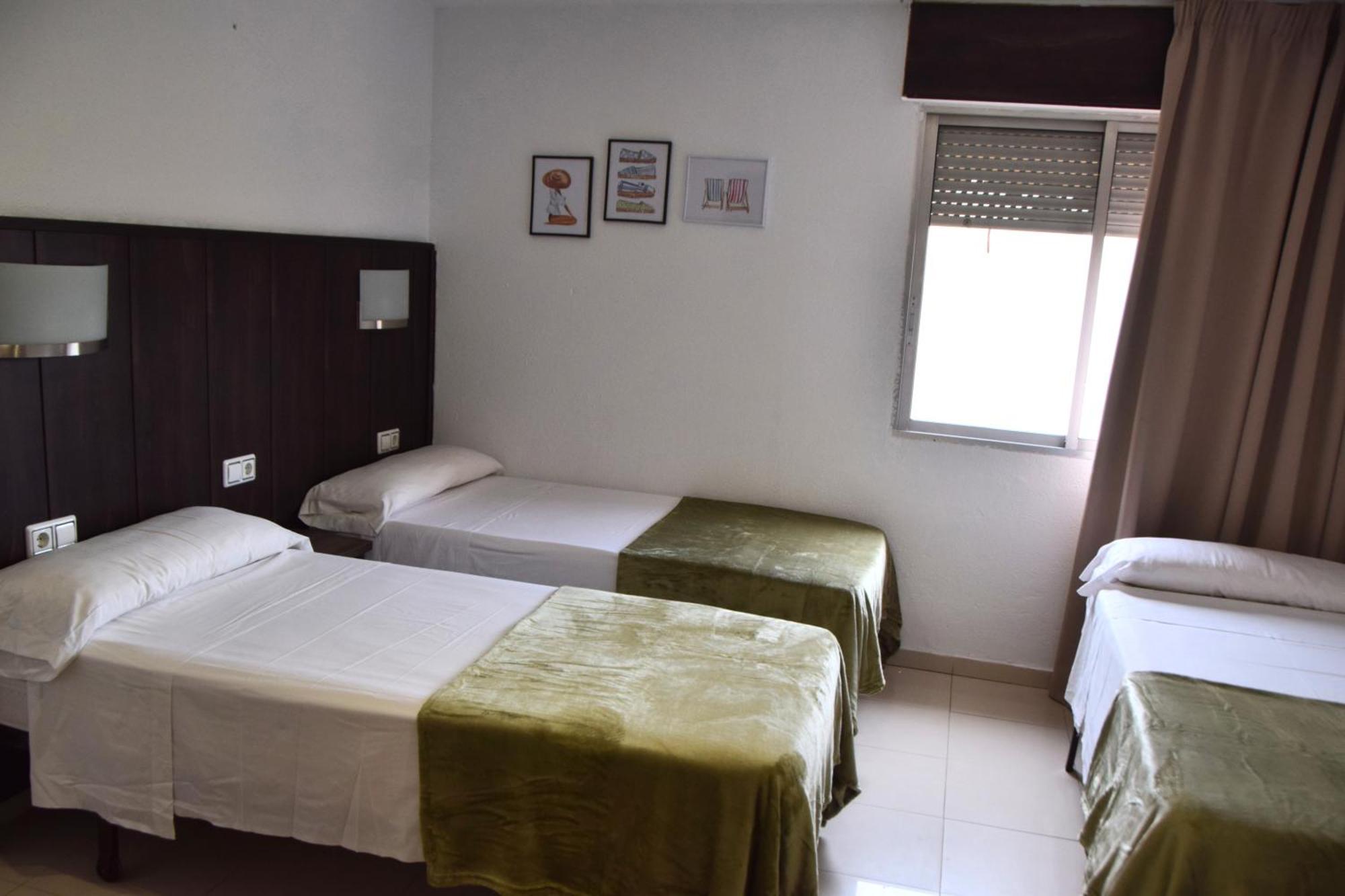 Hotel Niza Salou Bagian luar foto