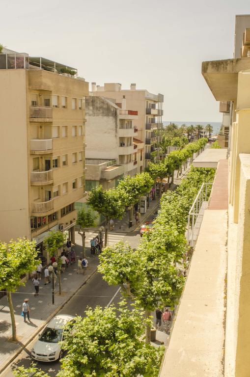 Hotel Niza Salou Bagian luar foto