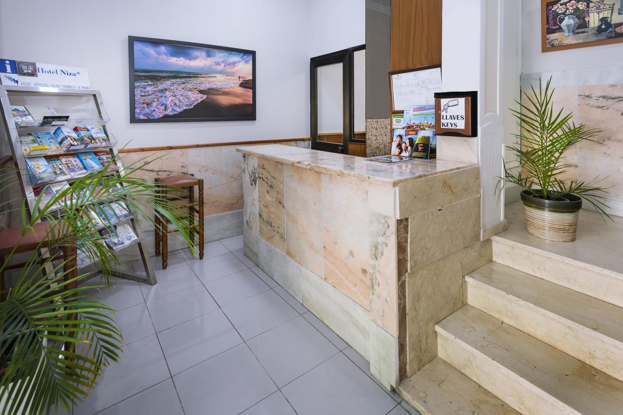Hotel Niza Salou Bagian luar foto