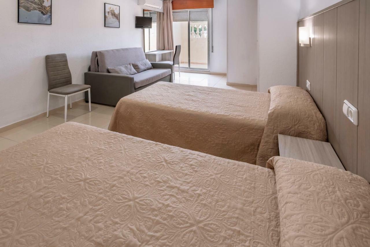 Hotel Niza Salou Bagian luar foto