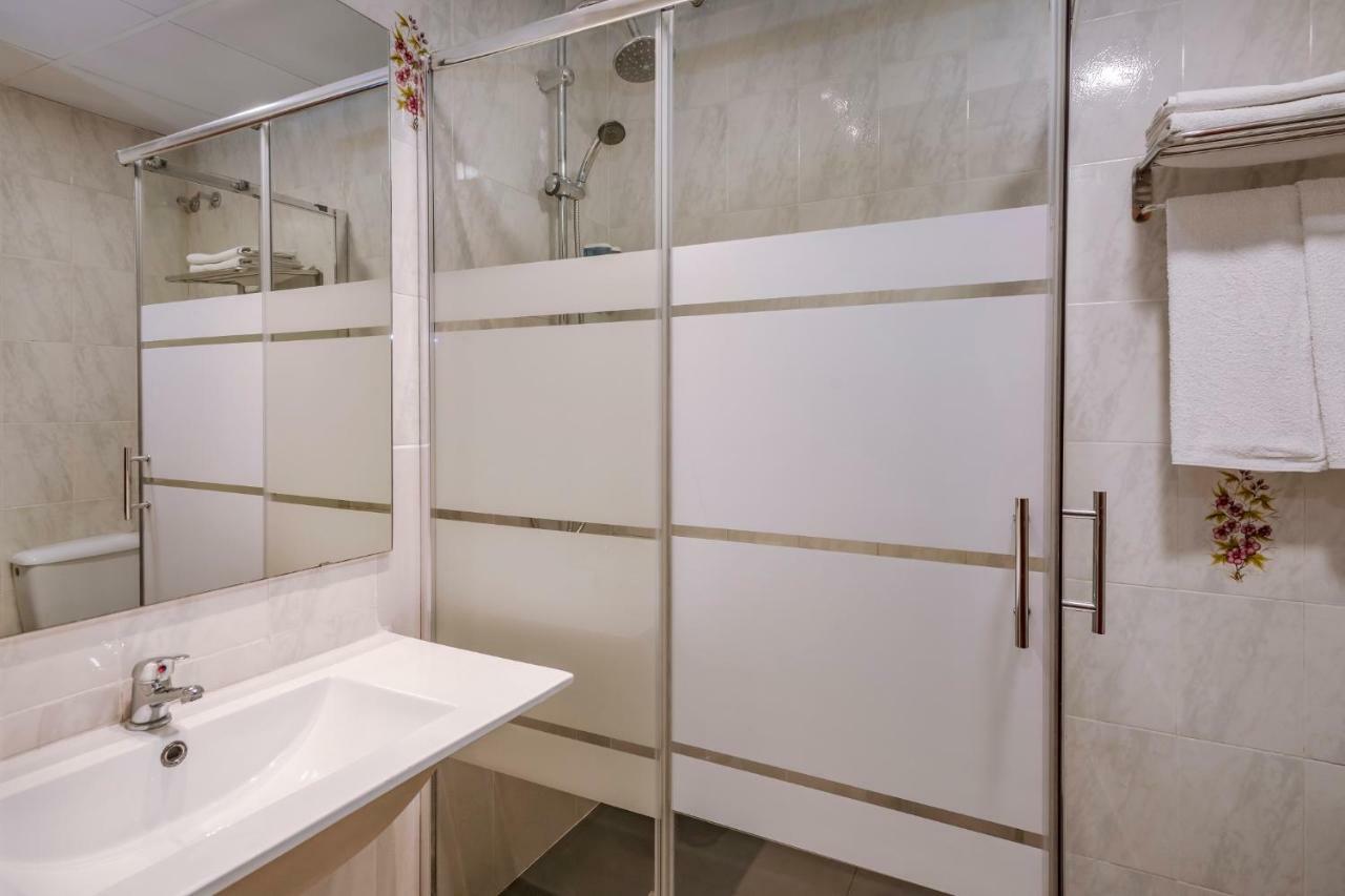 Hotel Niza Salou Bagian luar foto